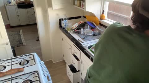 RIRI OR DREAMY online show from January 7, 6:24 pm