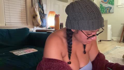 RIRI OR DREAMY online show from January 26, 2:35 am