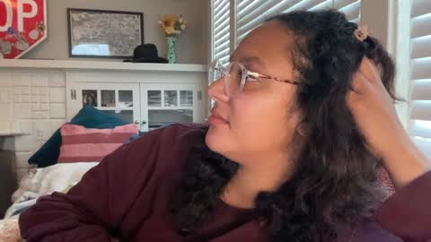 RIRI OR DREAMY online show from January 26, 4:09 pm