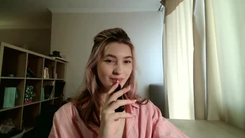 Dia online show from March 31, 12:16 pm