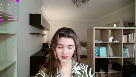 Dia online show from April 8, 11:10 am