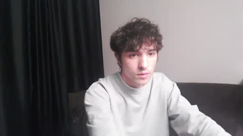 Snapshot of dress_air chatting on April 21, 12:01 am Air online show from April 21, 12:01 am