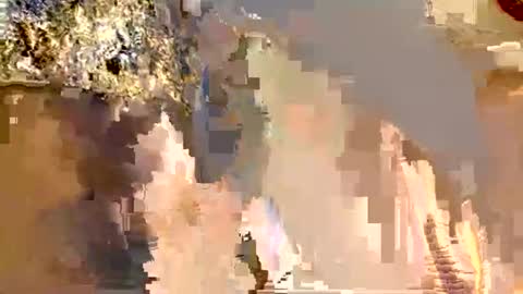 Snapshot of dressinggown666 chatting on April 12, 4:39 am dressinggown666 online show from April 12, 4:39 am