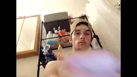 Snapshot of drewthejew616 chatting on October 7, 9:06 am drewthejew616 online show from October 7, 9:06 am