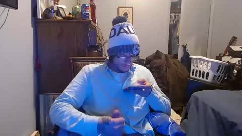 drewyurmom5633 online show from December 5, 4:53 am