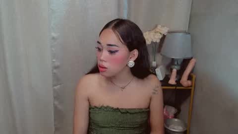 Snapshot of dreyanajones chatting on November 18, 7:24 am Dreyana online show from November 18, 7:24 am