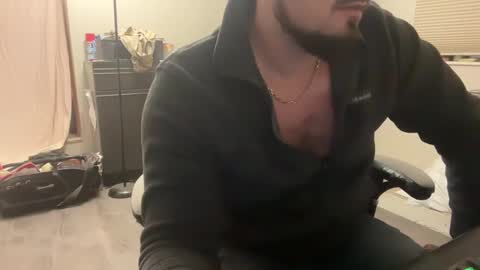 Snapshot of drfeeelgood69 chatting on April 11, 6:18 am drfeeelgood69 online show from April 11, 6:18 am