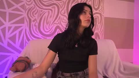 Snapshot of drieddaisy chatting on March 4, 3:40 pm Daisy online show from March 4, 3:40 pm