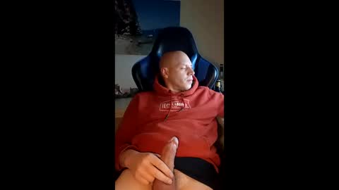 Snapshot of drijn3 chatting on January 17, 12:37 am drijn3 online show from January 17, 12:37 am