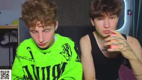 Snapshot of drinklinov chatting on July 23, 1:20 pm Mark online show from July 23, 1:20 pm