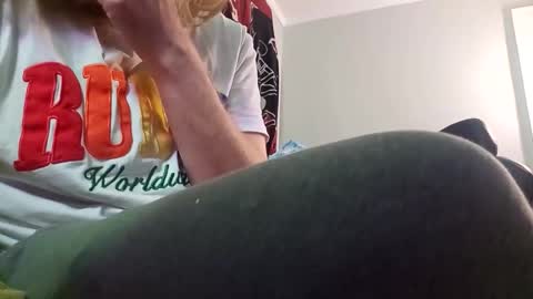 Snapshot of drippiehippie420 chatting on May 4, 3:02 am drippiehippie420 online show from May 4, 3:02 am