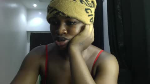 Snapshot of dripping_luna chatting on January 2, 6:45 pm dripping_luna online show from January 2, 6:45 pm
