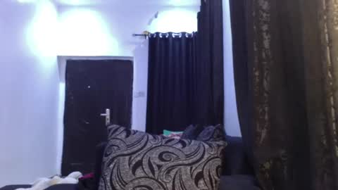 Snapshot of dripping_luna chatting on February 1, 2:26 am dripping_luna online show from February 1, 2:26 am