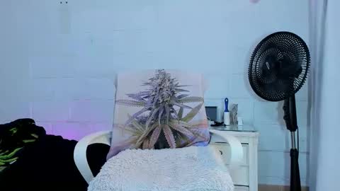 drippyorlove online show from March 7, 2:14 pm