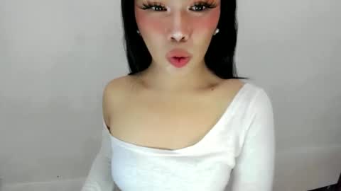 miss. Erika online show from September 26, 5:22 am