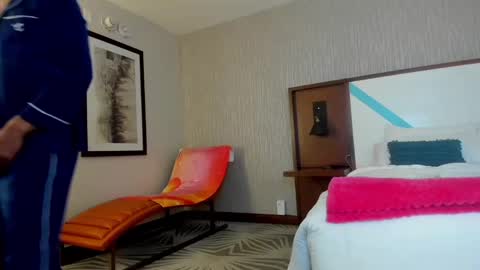 Snapshot of drizzys_room chatting on April 21, 2:01 pm DirtyDrizzy online show from April 21, 2:01 pm
