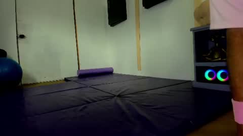 Snapshot of drizzys_room chatting on July 22, 6:32 pm DirtyDrizzy online show from July 22, 6:32 pm