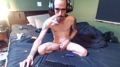 Snapshot of drkstar82 chatting on October 28, 10:01 pm Dark Star online show from October 28, 10:01 pm