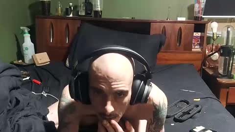 Snapshot of drkstar82 chatting on February 26, 10:14 am Dark Star online show from February 26, 10:14 am