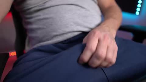 Snapshot of drok chatting on November 24, 4:01 am Drok online show from November 24, 4:01 am