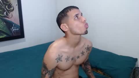 Snapshot of dsanchezz359 chatting on February 24, 3:32 pm dsanchezz359 online show from February 24, 3:32 pm