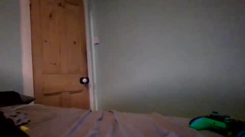 Snapshot of dude106954 chatting on February 12, 9:32 pm dude106954 online show from February 12, 9:32 pm