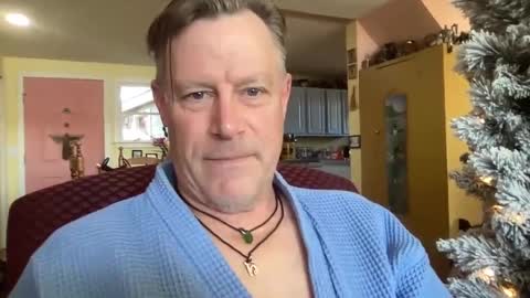 Snapshot of dudeinnh chatting on January 10, 5:45 pm Steve online show from January 10, 5:45 pm