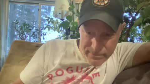 Snapshot of dudeinnh chatting on February 2, 9:56 pm Steve online show from February 2, 9:56 pm