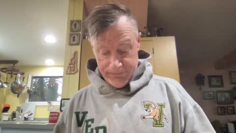 Snapshot of dudeinnh chatting on October 2, 10:44 am Steve online show from October 2, 10:44 am