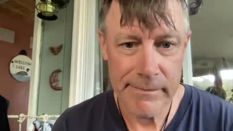 Snapshot of dudeinnh chatting on October 18, 9:15 pm Steve online show from October 18, 9:15 pm