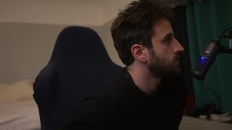 Snapshot of dukethedude chatting on December 22, 1:34 am Duke online show from December 22, 1:34 am