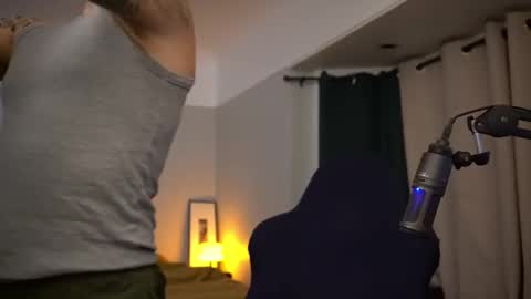 Snapshot of dukethedude chatting on September 28, 3:34 am Duke online show from September 28, 3:34 am