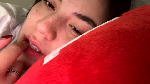 dulce2922 online show from December 27, 5:20 am