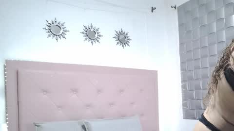Snapshot of dulce__lovee chatting on October 1, 11:27 am dulce__lovee online show from October 1, 11:27 am
