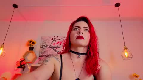 Snapshot of dulce_charlottee chatting on February 1, 7:45 pm DULCE online show from February 1, 7:45 pm