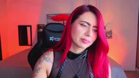 Snapshot of dulce_charlottee chatting on March 1, 7:16 pm DULCE online show from March 1, 7:16 pm