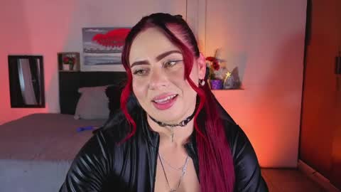 Snapshot of dulce_charlottee chatting on April 8, 7:36 pm DULCE online show from April 8, 7:36 pm