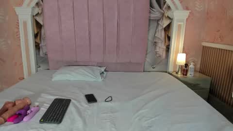 Snapshot of dulce_girls chatting on March 2, 12:12 pm Dulce online show from March 2, 12:12 pm