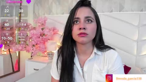 Snapshot of dulce_hiil_ chatting on December 24, 12:00 am    Monday 5-2 am From Tuesday to Friday5-1 am Colombia time online show from December 24, 12:00 am
