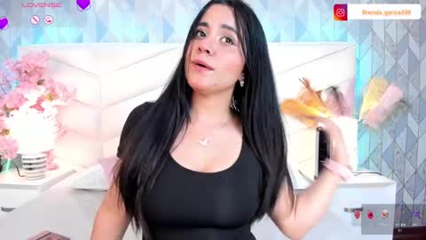 Snapshot of dulce_hiil_ chatting on February 24, 9:20 pm    Monday 5-2 am From Tuesday to Friday5-1 am Colombia time online show from February 24, 9:20 pm