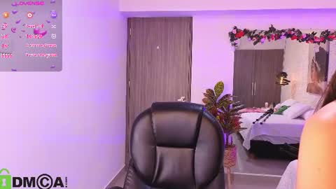 Snapshot of dulce_isabel_ chatting on June 29, 3:46 am dulce_isabel_ online show from June 29, 3:46 am