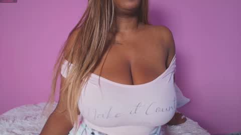   online show from November 5, 8:09 pm