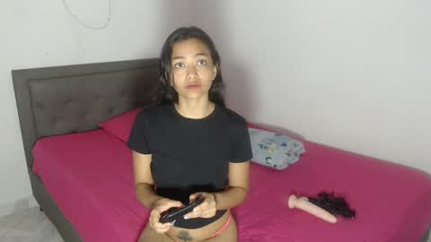 Snapshot of dulce_noir_ chatting on September 20, 2:56 am Dulce Noir online show from September 20, 2:56 am