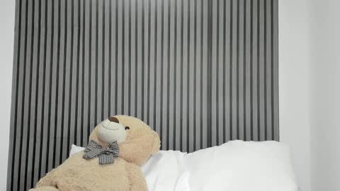 Snapshot of dulce_roberts_ chatting on October 7, 1:19 pm Dulce  online show from October 7, 1:19 pm