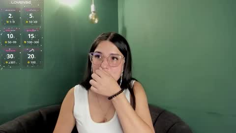 Snapshot of dulce_sofia_20 chatting on October 8, 2:53 am dulce_sofia_20 online show from October 8, 2:53 am