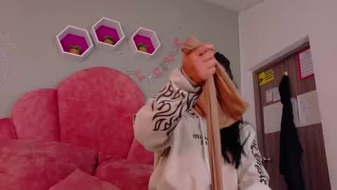 DULCE AURORA online show from September 9, 12:10 am