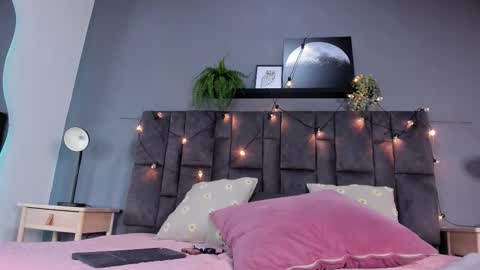 DULCE AURORA online show from December 23, 2:53 am