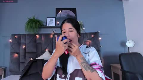 DULCE AURORA online show from January 18, 11:14 am