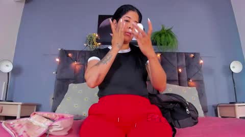 DULCE AURORA online show from January 19, 1:09 am