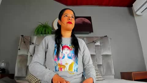 DULCE AURORA online show from February 25, 3:05 am